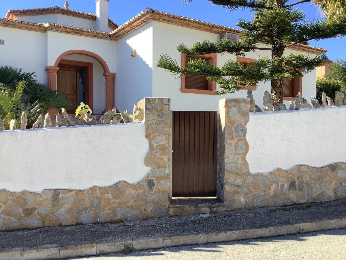 Villa Marti Калпе Екстериор снимка
