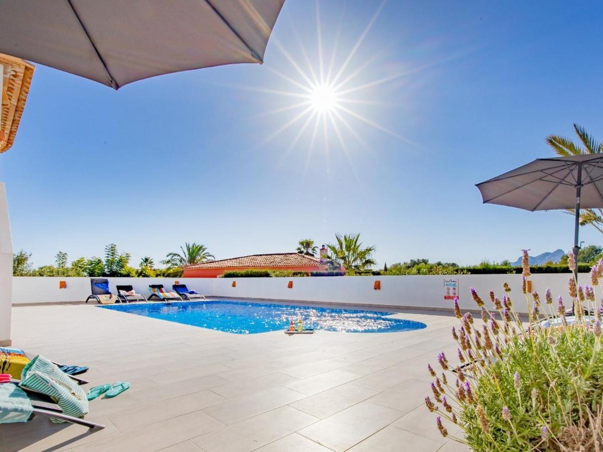 Villa Marti Калпе Екстериор снимка